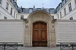 Grand portail de l'hôtel de Narbonne-Pelet.