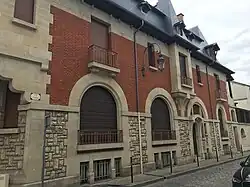 Hôtel particulier 19 rue des jacobins en angle avec le 11 rue Brûlée.