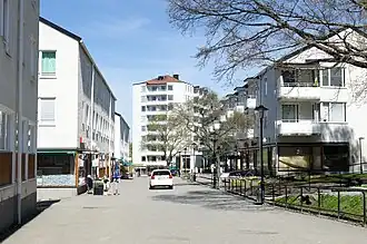 Centre.