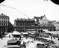 Vue de Hötorget où le nom du fondateur, Paul U. Bergström, est peint au mur à droite. Photo: vers 1920