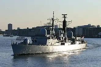 illustration de HMS Exeter (D89)
