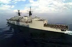 La frégate Regele Ferdinand, navire amiral de la flotte roumaine, antérieurement „HMS Coventry”.