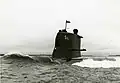 Le HMS Sjöbjörnen faisant surface en 1968.