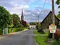 Entrée dans le bourg en venant de Nouans.