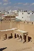 Cour principale.