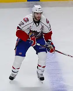 Photographie de St-Denis avec le maillot blanc des Bulldogs de Hamilton