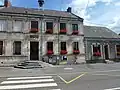 Mairie-école.