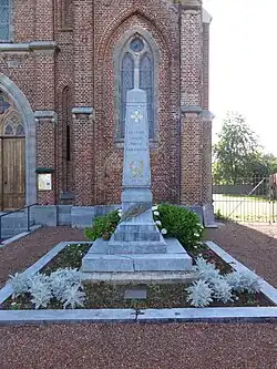 Le monument aux morts.