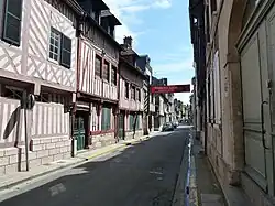 Rue Haute.
