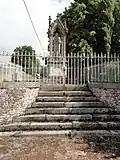 Statue de Notre Dame Auxiliatrice.