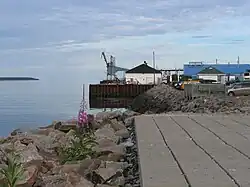 Bord de mer, de la jetée derrière le portail Pélagie-Cormier 2006.