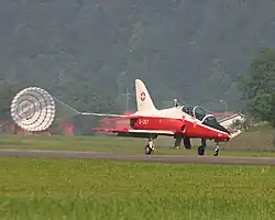 Un Hawk Mk.66 atterrissant à Buochs en 2004.