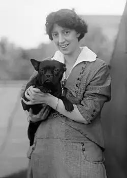 Hazel MacKaye&nbsp;(en), l'autrice du spectacle du défilé. Photo de 1915.