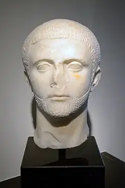 Tête d'un homme.