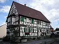 Maison de 1705 à colombages près de la Mairie