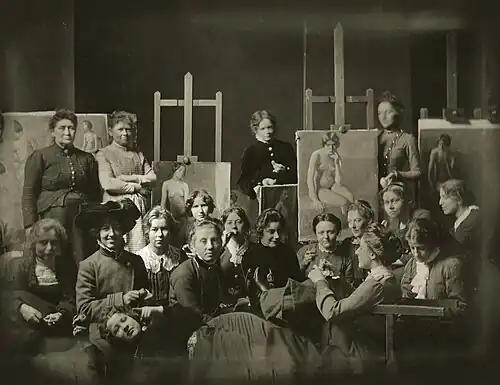 Helga Ancher dans les cours des modèles de la Kunstakademiets Kunstskole for Kvinder kvinder.