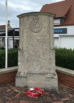 Stèle aux troupes britanniques du 6 juin 1944 et au Hertfordshire Regiment.