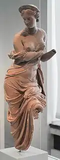 Aphrodite Heyl. Fin du IIe siècle. Terre cuite, H. 37,6 cm. Altes Museum