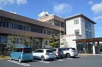Higashiura