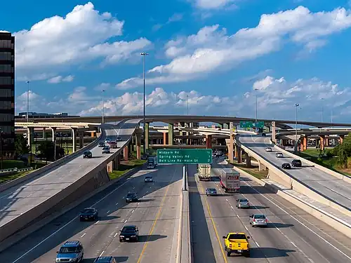 Vue du High Five Interchange en 2007.