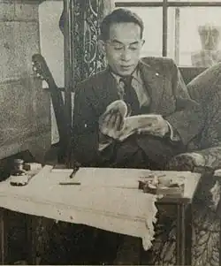 Le directeur de théâtre Hijikata Yoshi.