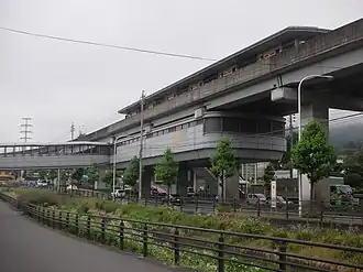 Vue extérieure de la station.