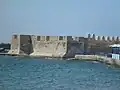 Vue extérieure du château.
