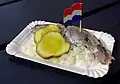 Hollandse nieuwe : 1er&nbsp;hareng cru de la saison.