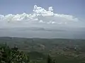 Vue depuis le mont Homa vers le mont Nyamaji.
