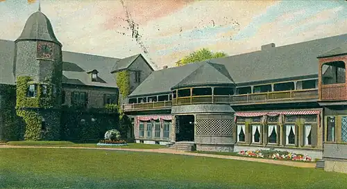 Horseshoe Courtyard, Casino de Newport, Newport, Rhode Island (1879), McKim, Mead & White, architectes. Circa 1900 po