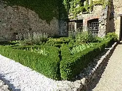 Hortulus du musée du Vieux Pérouges.