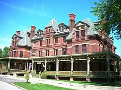 Le Florence Hotel.