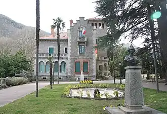 L'hôtel de ville.