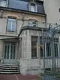 Entrée et avancéesur le jardin