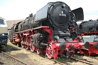 Écrans pare-fumée suspendus type « Witte » d’une Pacific allemande.