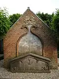 Huisseling, l'ossuaire.