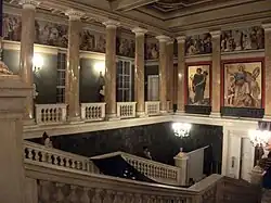 Grand escalier