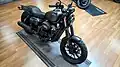 125cc 2024 en noir mat (droit)