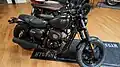 300cc 2023 en noir mat (droit)