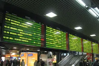 Le tableau bilingue des départs, à Bruxelles-Midi