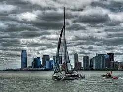 Un 60 pieds devant les gratte-ciels de New York