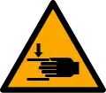 W024 – Écrasement des mains