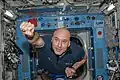 Dans le module japonais Kibo de l'ISS, lors de sa première mission.