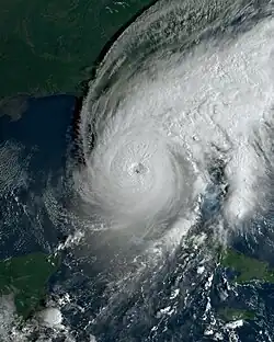 Ian à son apex le 28 septembre à 13 h 36 UTC.