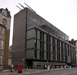Ambassade à Londres.