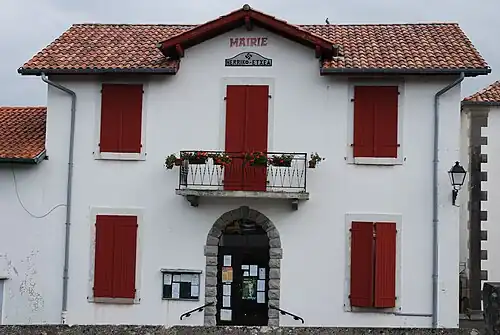 La mairie.
