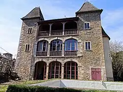La prévoté vue de face.