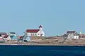 L'île vue depuis le port de Saint-Pierre avec la Chapelle Notre-Dame-des-Marins