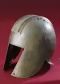 Casque illyrien-grec de Budva, Monténégro (IVe&nbsp;siècle avant J.-C.).