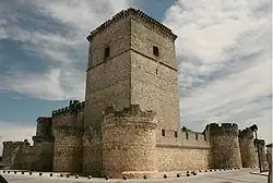 Le château depuis la place Pimentel.&nbsp;(es).